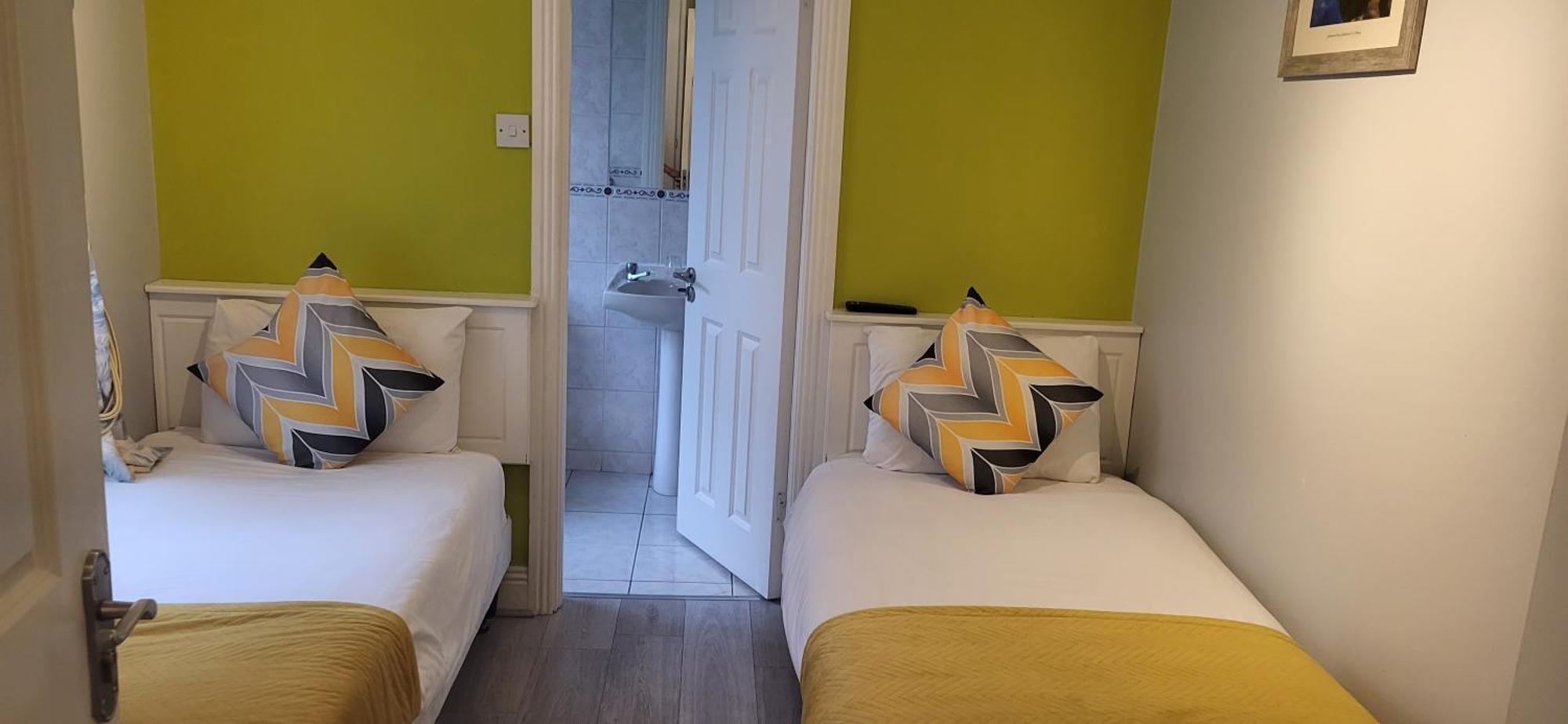 Hotel The 'Rafter'S Gastropub Kilkenny Esterno foto
